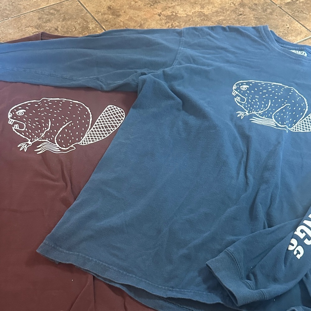 Duluth trading beaver shirts men’s xl short and long sleeve